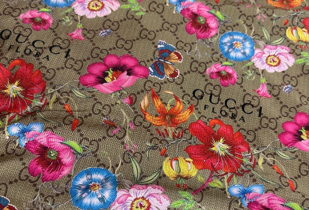 Gucci top silk fabric